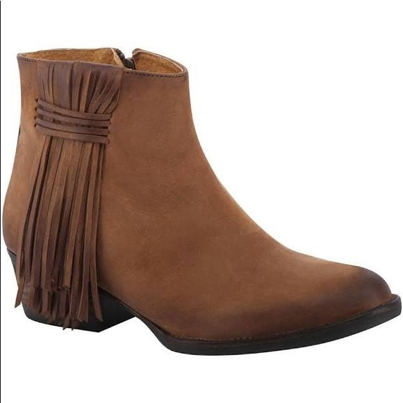 Circle G Shoes - Circle G Fringe Tan Nubuck Leather Ankle Boots Size 9